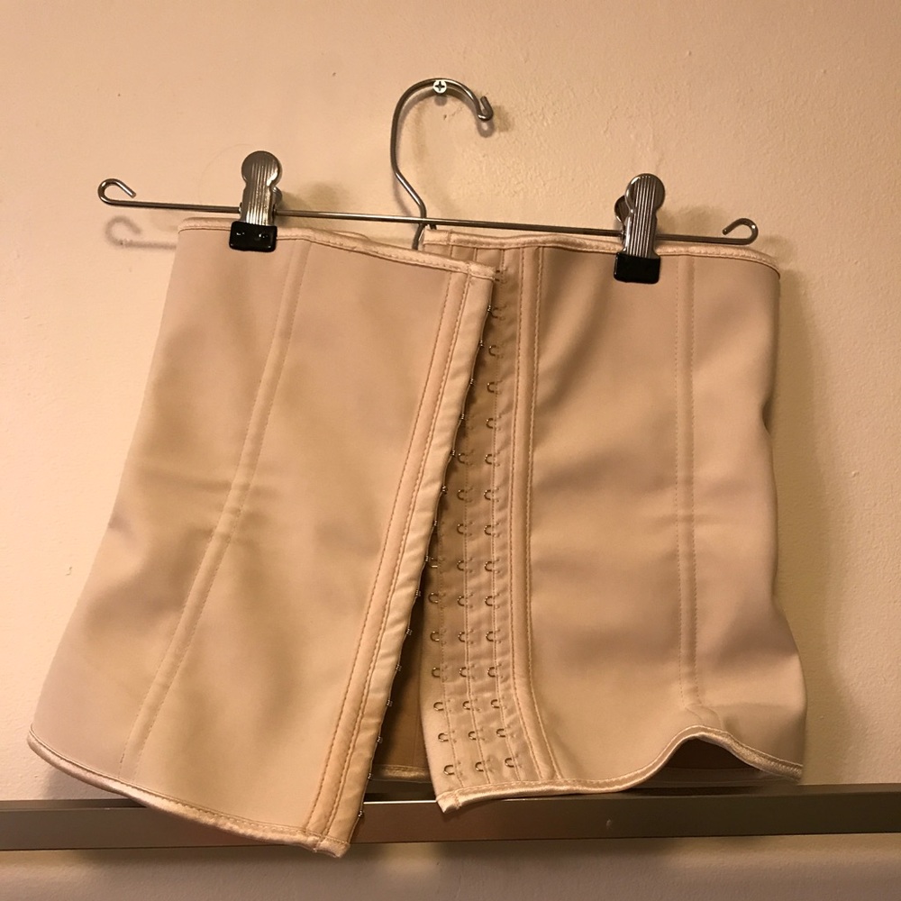 🎉🎉 waist trainer nude work once only 🎉🎉